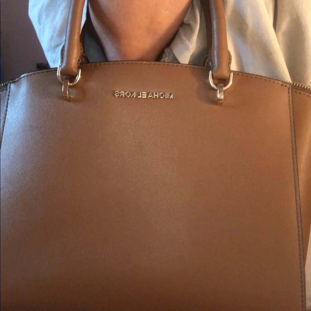 Michael Kors brown handbag - Picture 1 of 4